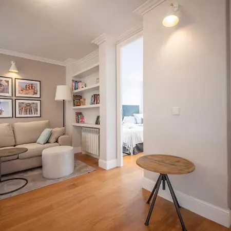 Lovely 4 Bdr Apartment Parking * Thessaloniki